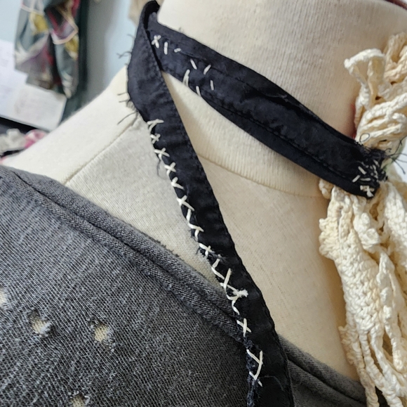 JABOT OOAK MOSSIE ANNA ARTISAN DESIGN NWT - Picture 9 of 12